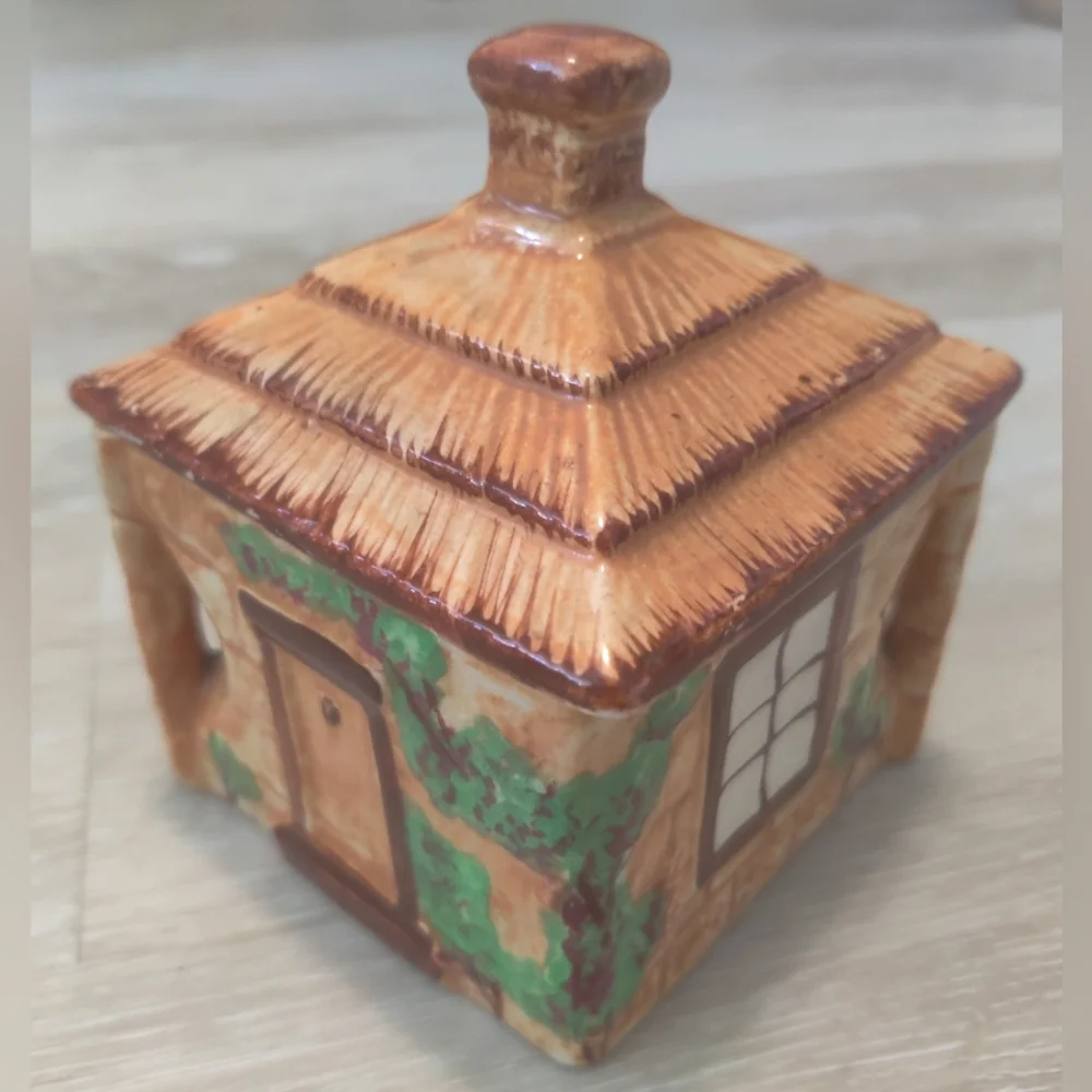 Vintage Westminster Cottage Sugar Bowl - Picture 1 of 6